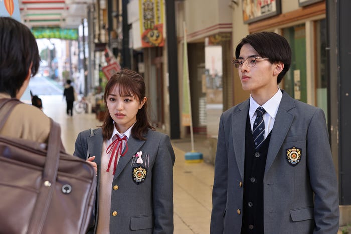 (左から)小宮璃央、香音、金指一世(C)椎葉ナナ/集英社・NTV・J Storm