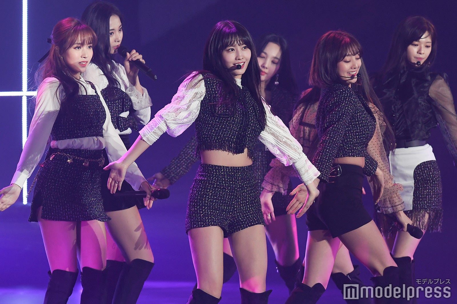 ミナ、モモ （C）モデルプレス