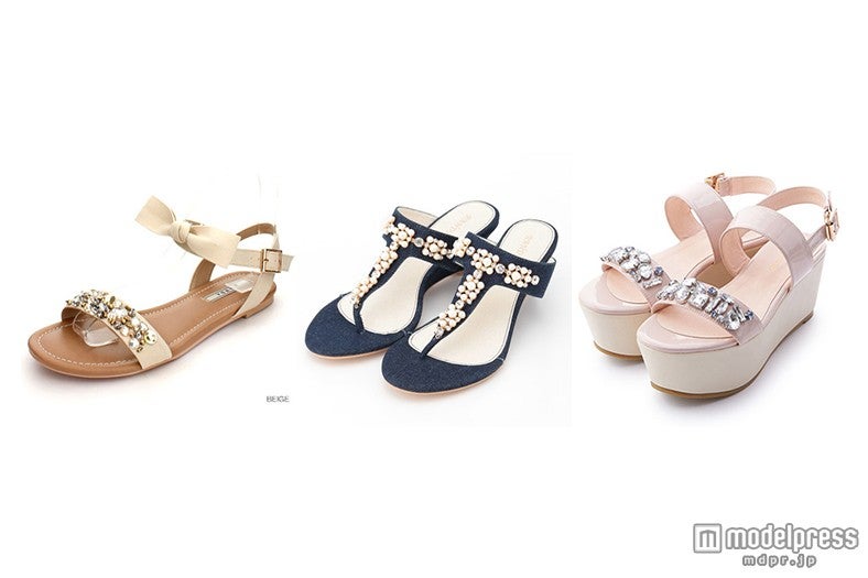 キラキラビジューサンダルで夏のおしゃれを楽しもう！