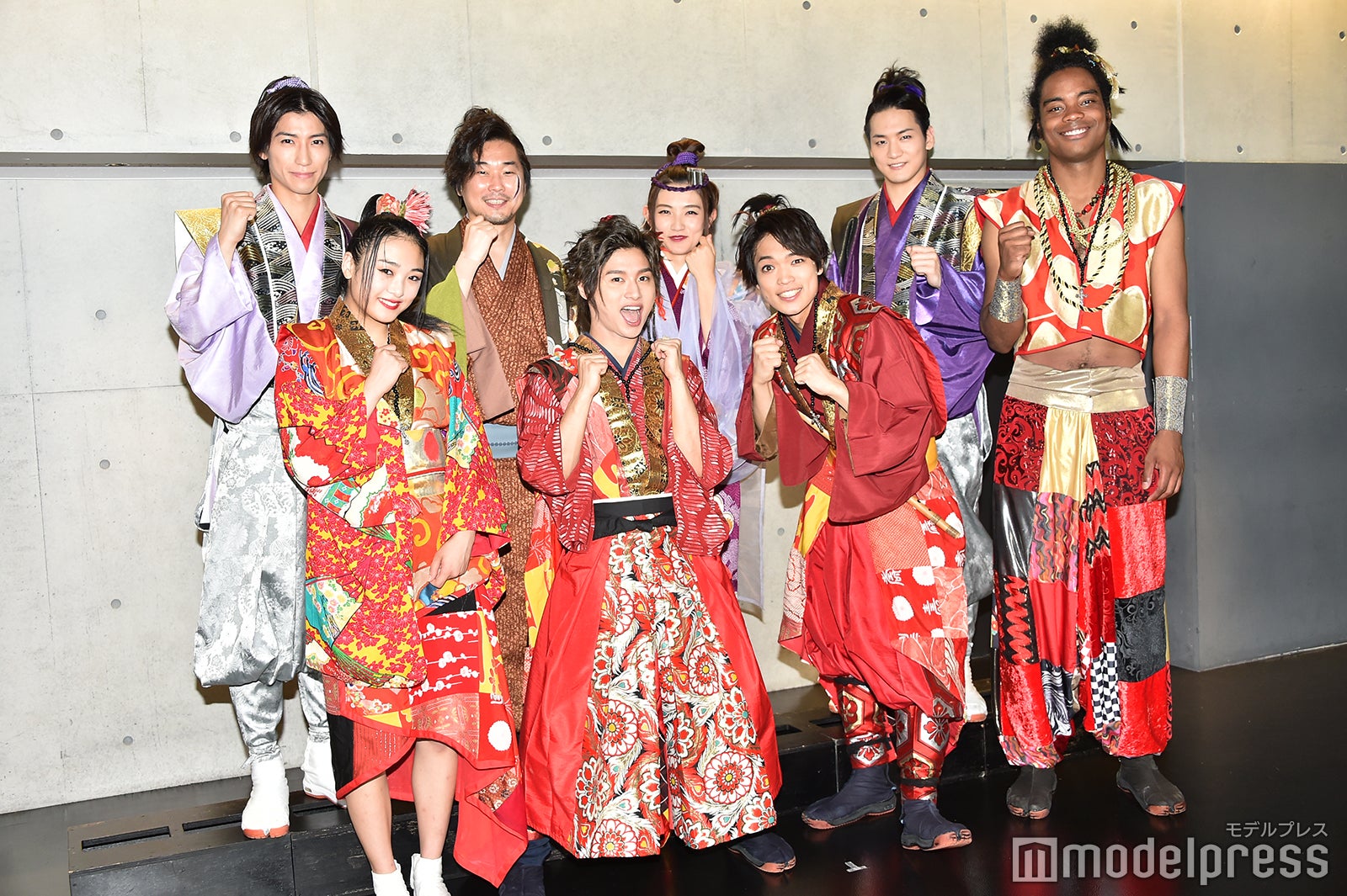 （前列左から）水野絵梨奈、山本亮太、原嘉孝、副島淳（後列左から）奥谷知弘、山崎樹範、星野真里、冨岡健翔（C）モデルプレス