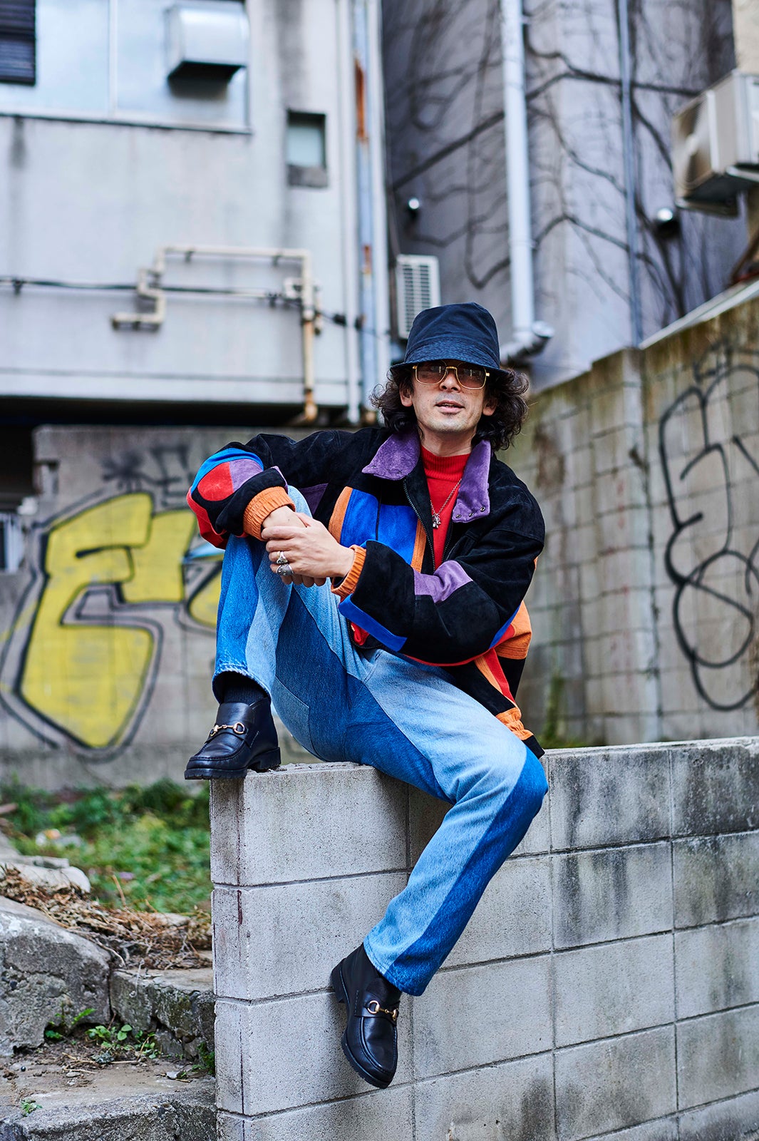 『服と賢一　滝藤賢一の「私服」着こなし218』より（C）主婦と生活社