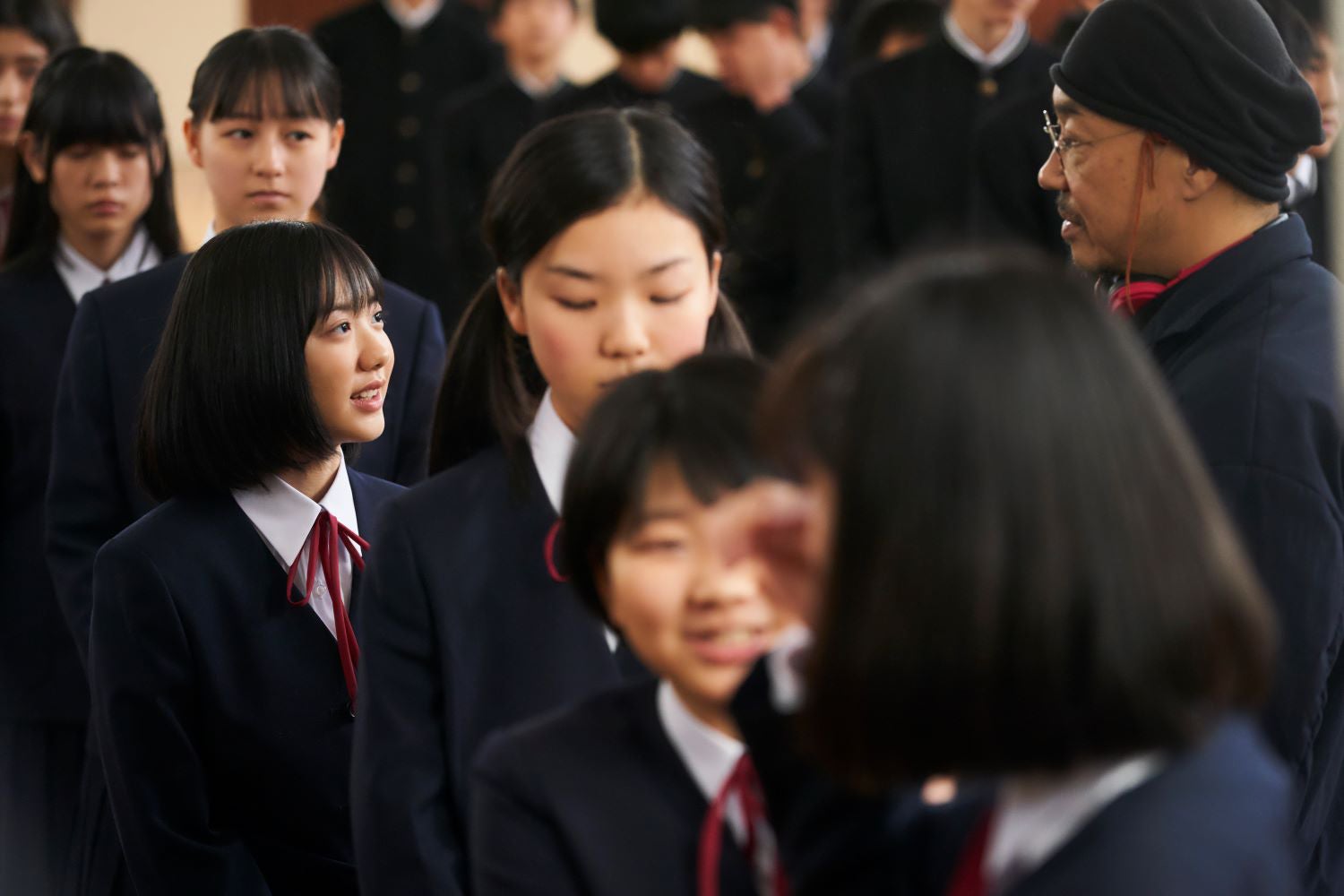 『星の子』より（C）2020「星の子」製作委員会