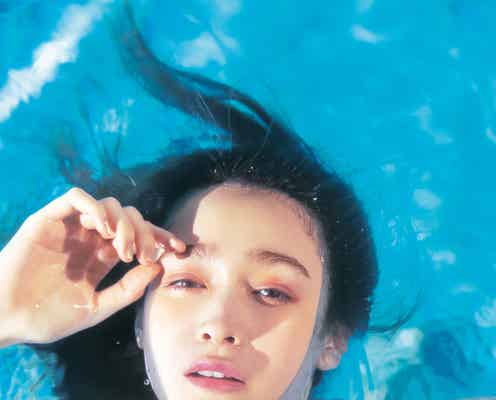 藤井サチ、“マーメイドボディ”披露 水中撮影で華麗な姿