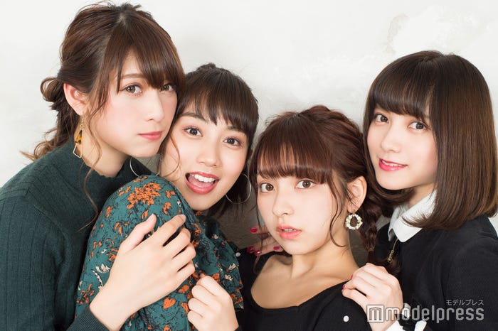 (左から)アンジェラ芽衣、黒木ひかり、十味、桃月なしこ (C)モデルプレス