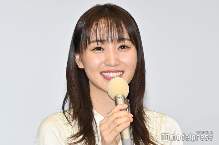 菅井友香(C)モデルプレス