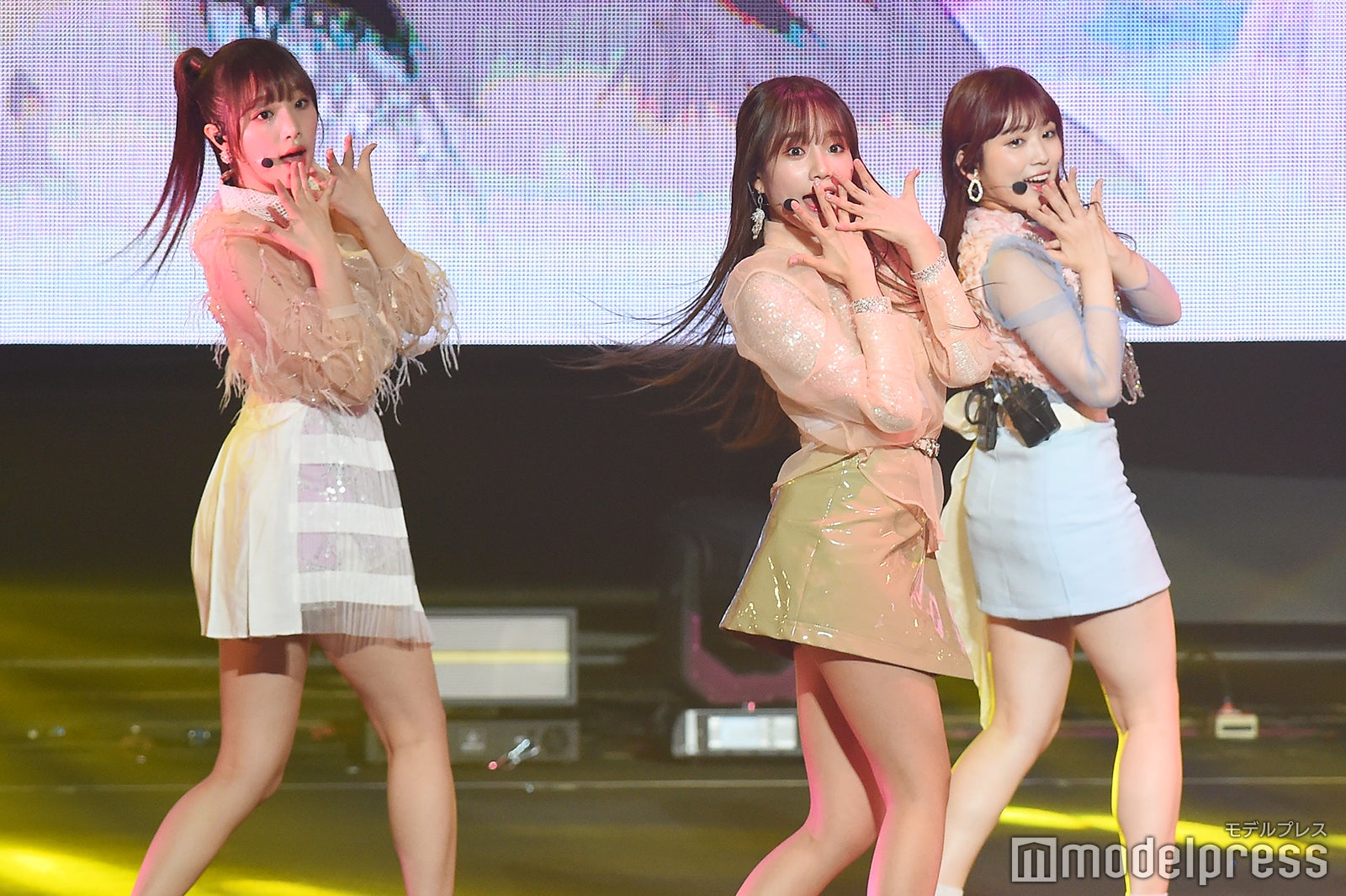 IZ*ONE （C）モデルプレス