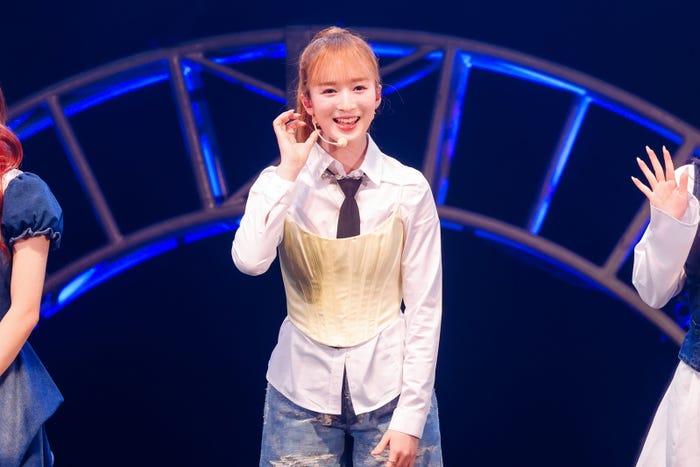 SUZU「“Hi‐Five” RELEASE SHOW CASE」(C)LAPONE GIRLS