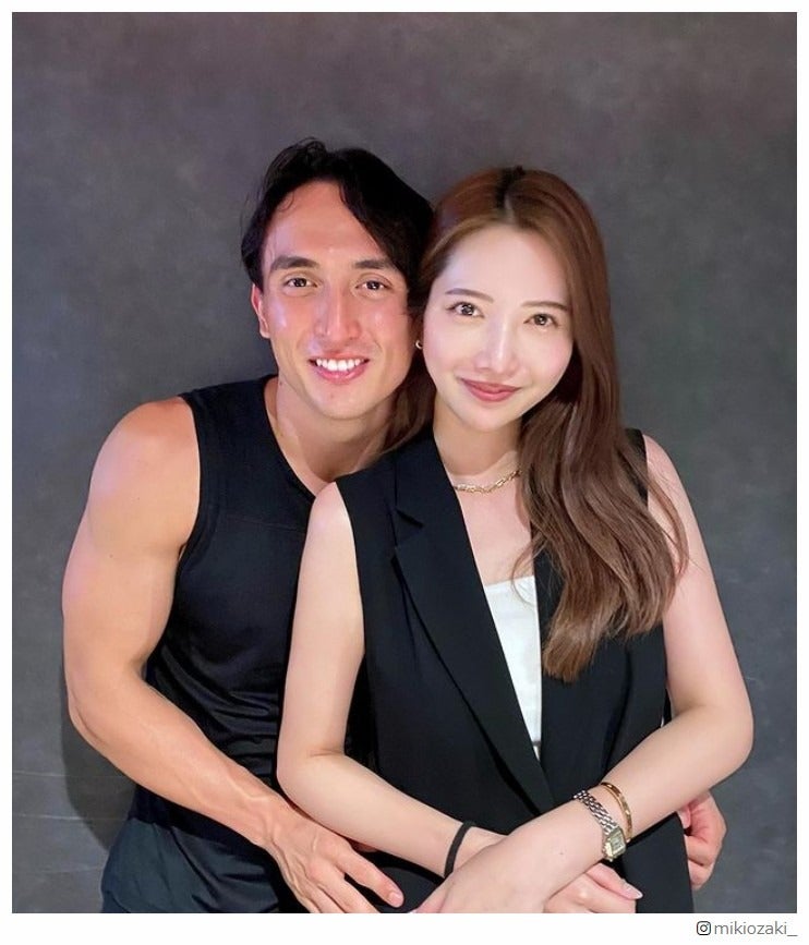 「バチェロレッテ2」尾崎美紀＆佐藤マクファーレン優樹カップル、顔寄せ合う密着2ショット公開「美男美女」「キュンキュン」の声