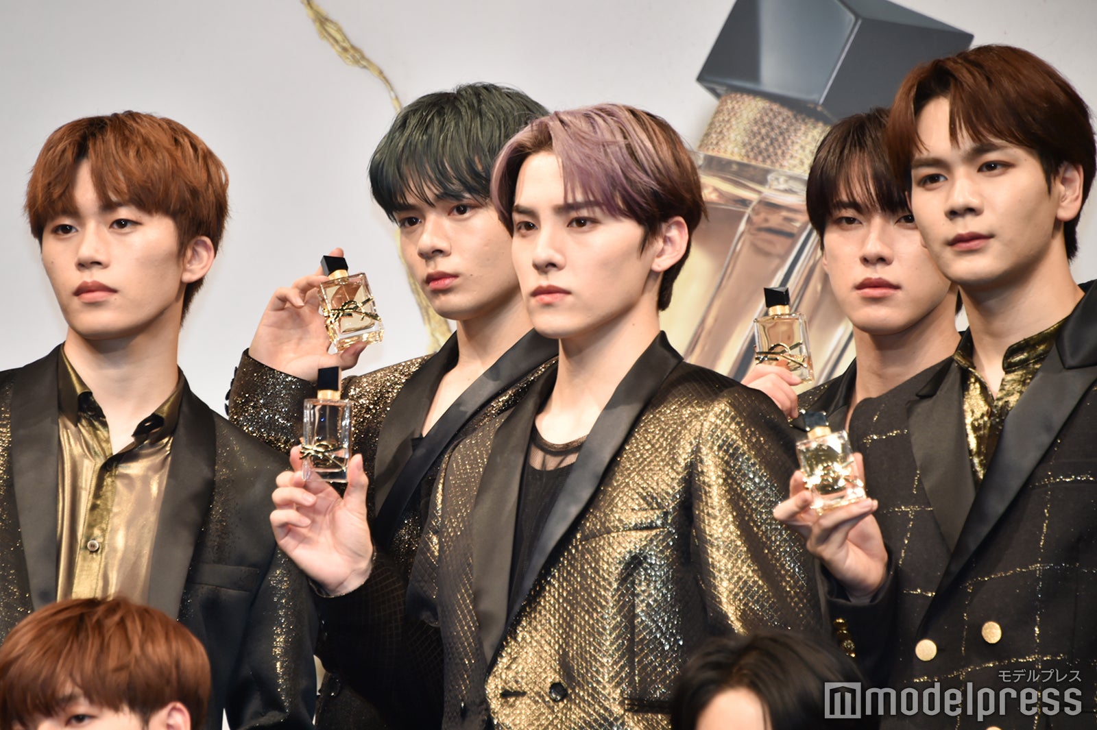 木全翔也、鶴房汐恩、川西拓実、河野純喜、豆原一成（C）モデルプレス