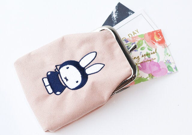 リンネル2月号の付録のmiffy［ミッフィー］刺しゅうがま口ポーチのサイズ感