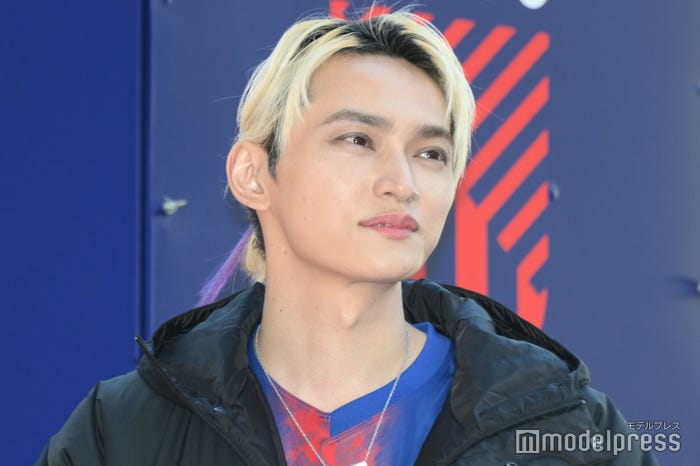 SKY-HI(C)モデルプレス