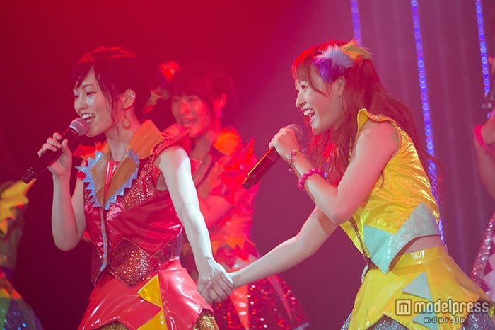 山本彩、小谷里歩(C)NMB48
