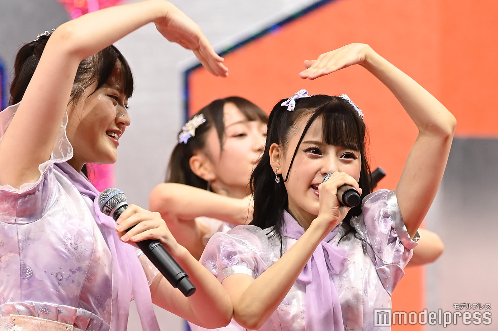 ＝LOVE（C）モデルプレス