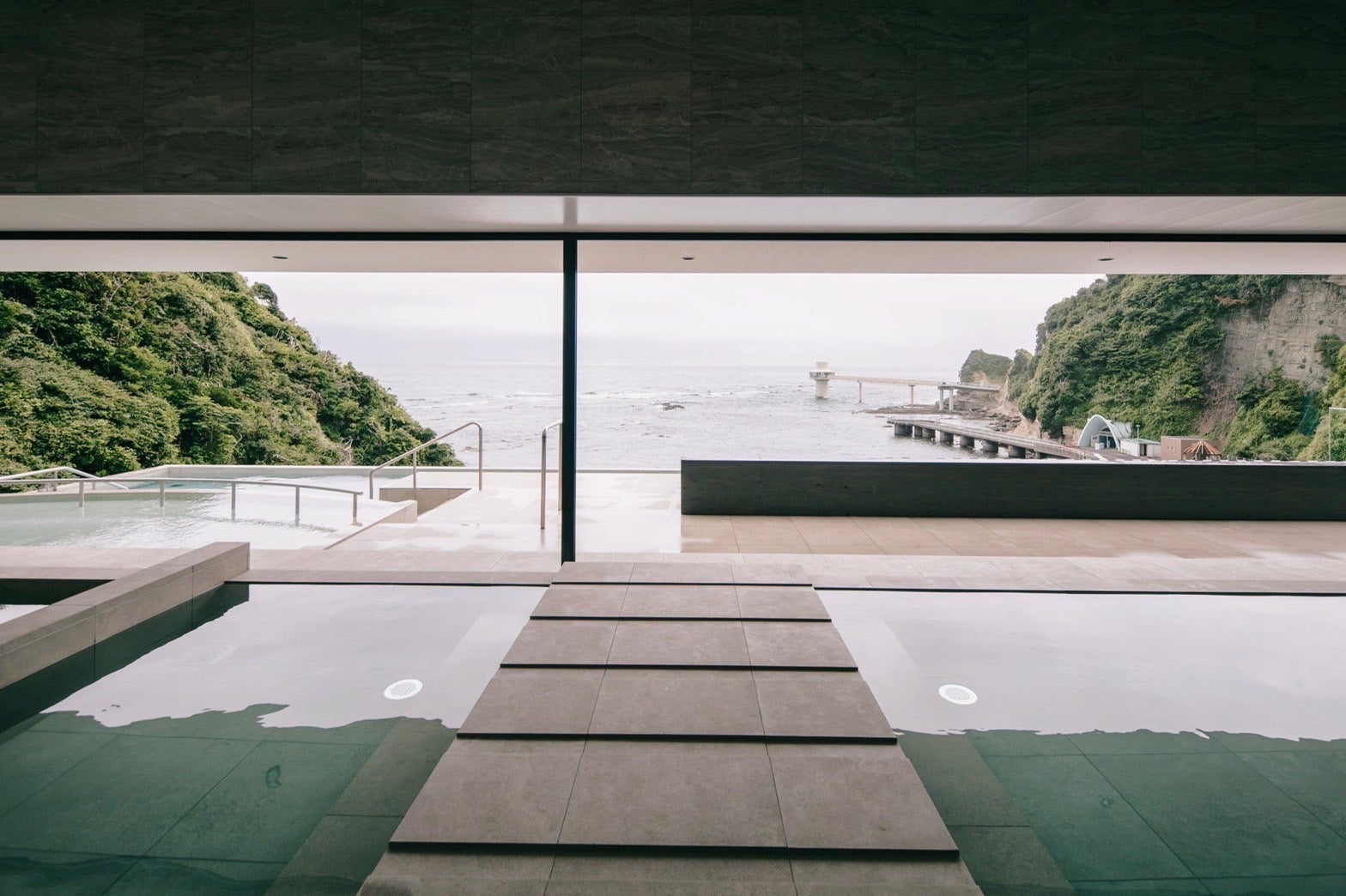 千葉に海の見える温泉スパ「eden」サウナやインフィニティ温泉でリラックス