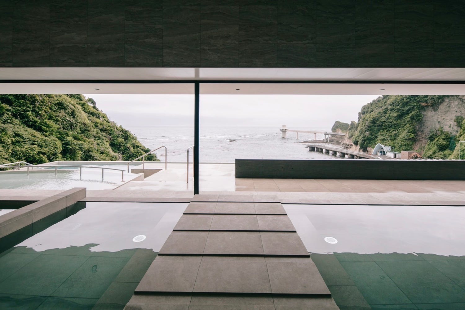 千葉に海の見える温泉スパ「eden」サウナやインフィニティ温泉でリラックス