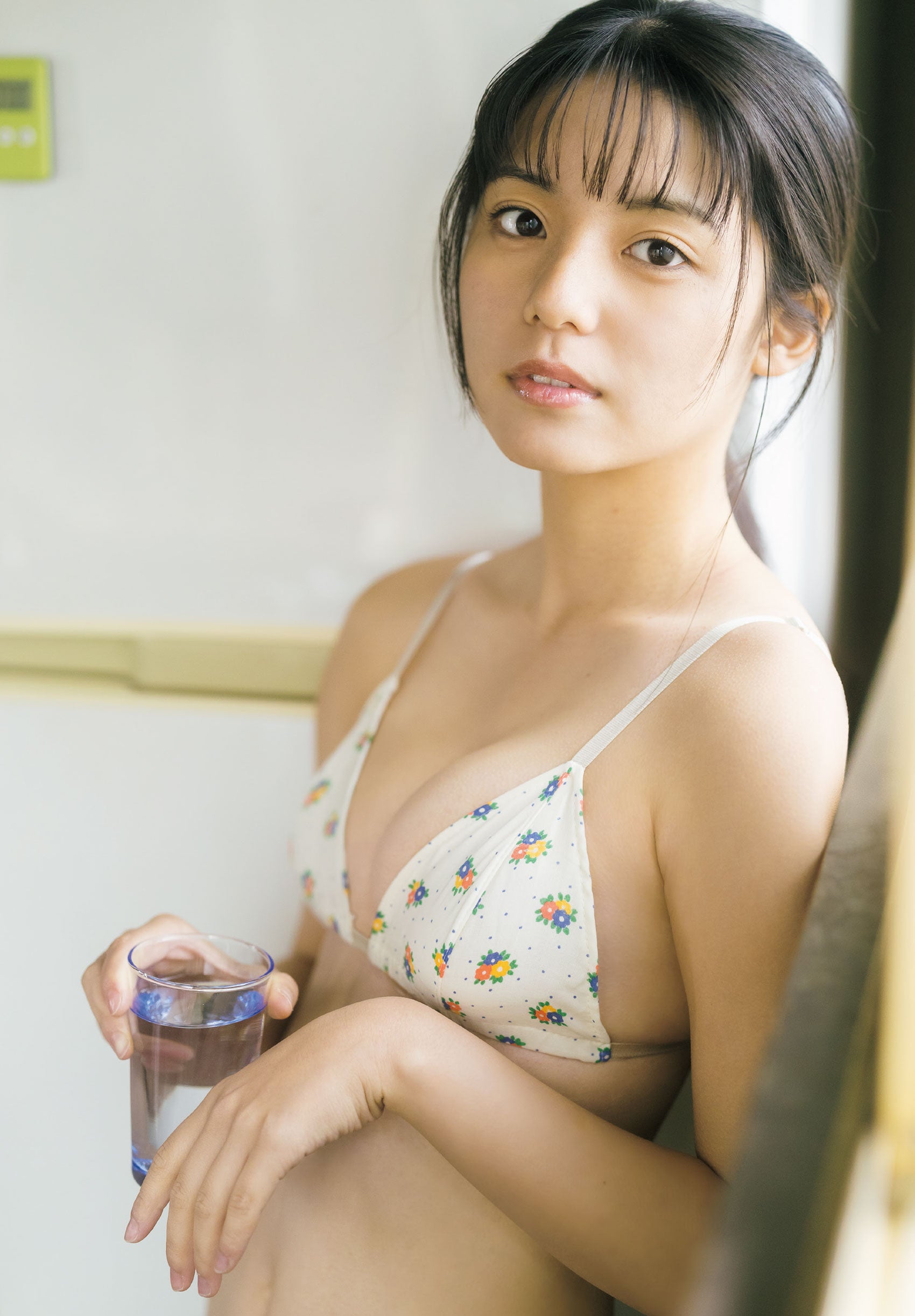 小売業者 女性アイドル写真集 加藤レイラファースト写真集 レイラ