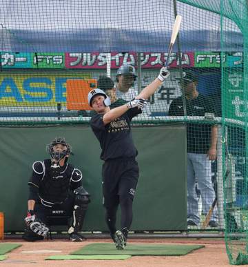 阪神・森下翔太がスタメン復帰「3番・右翼」に帰還 試合前練習では19スイングで3本の柵越え 7月29日・巨人戦で死球受け打撲【スタメン】