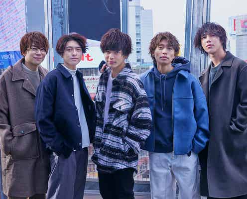 真夜中の12時、渋谷で24時間ロケ 初ビジュアルブック「First Midnight」で二面性を披露
