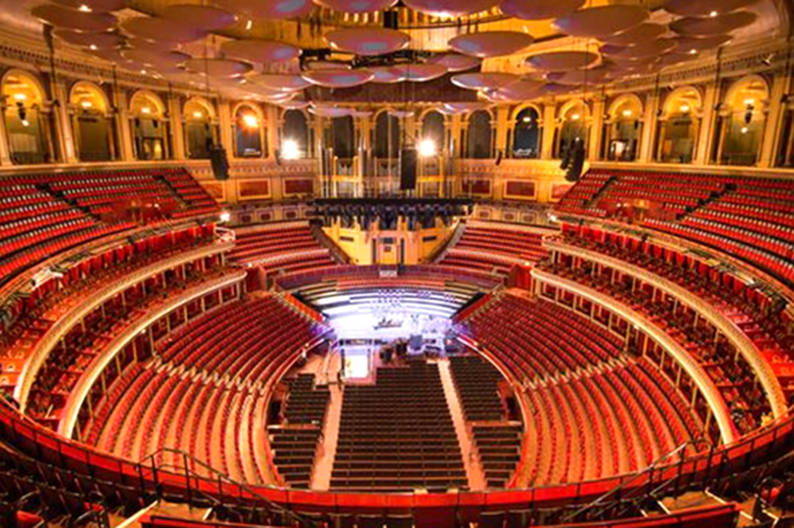 ロンドン・ロイヤルアルバートホール（提供写真）