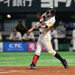 強い8回一挙7点 止まらないソフトバンク計11得点で8連勝 周東4安打3盗塁
