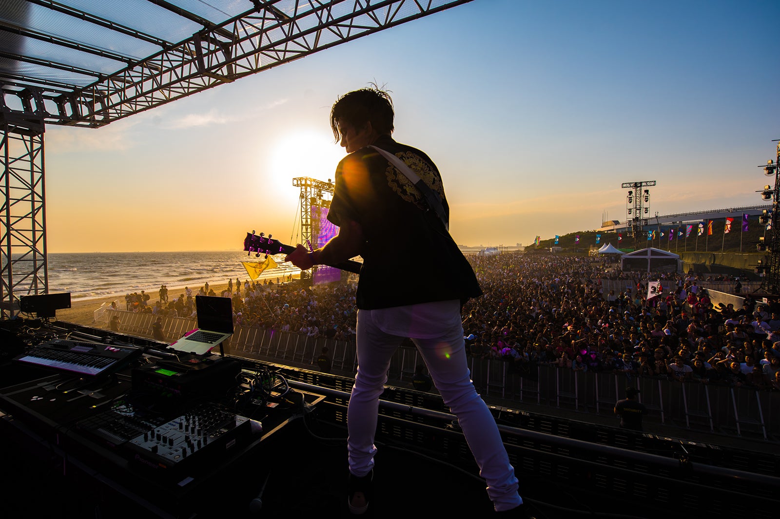 （C）Get-Tiny-for-Insomniac-3