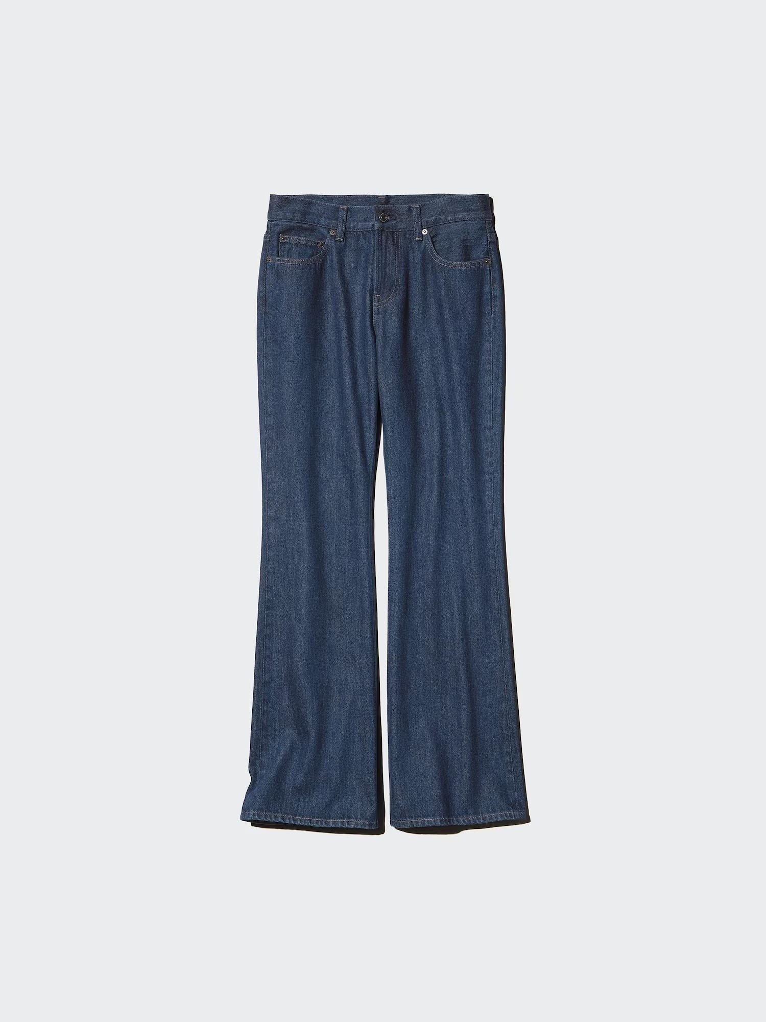 ユニクロ ブーツカットジーンズ 4990円(税込)