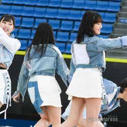 HKT48田中美久、田島芽瑠「AKB48グループ春のLIVEフェスin横浜スタジアム」 （C）モデルプレス