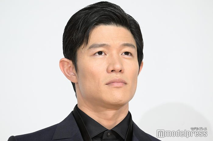 鈴木亮平 (C)モデルプレス