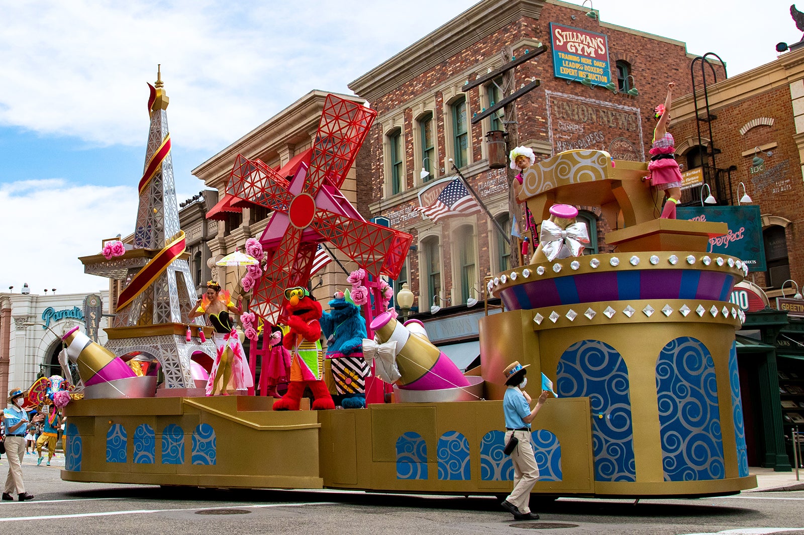 ユニバーサル・ サマー・パレード ～ウィ・アー・ワン～／画像提供：ユニバーサル・スタジオ・ジャパン 