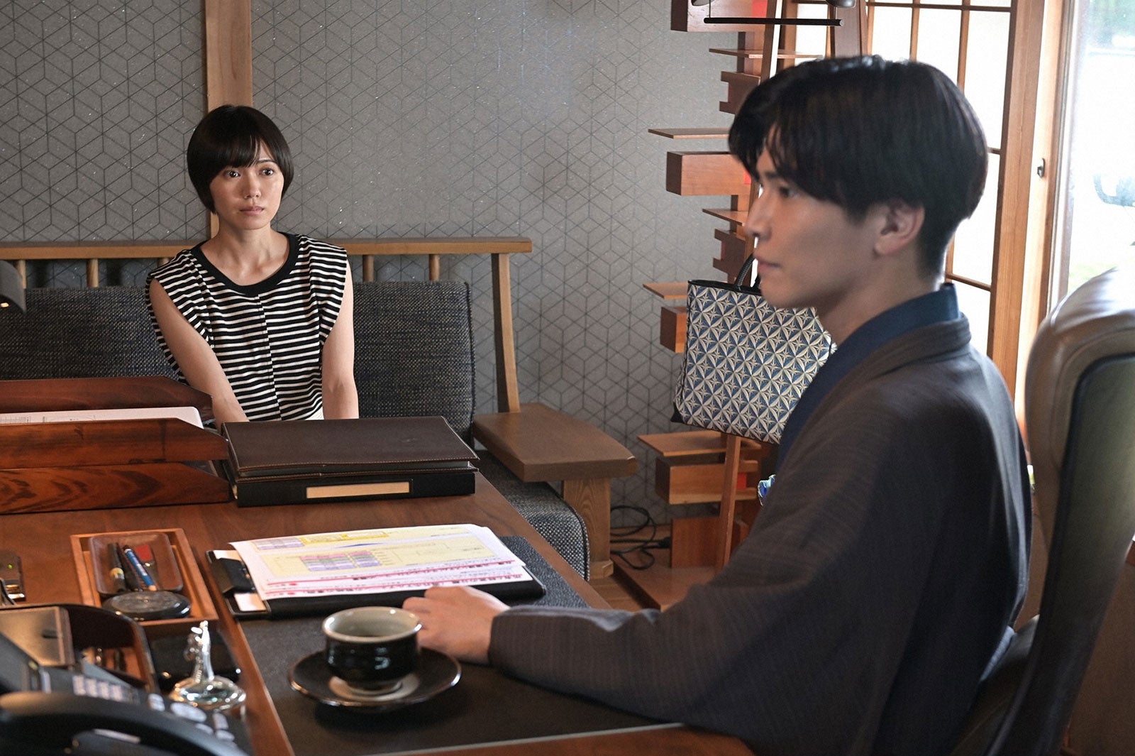 二階堂ふみ、岩田剛典「プロミス・シンデレラ」最終話より（C）TBS