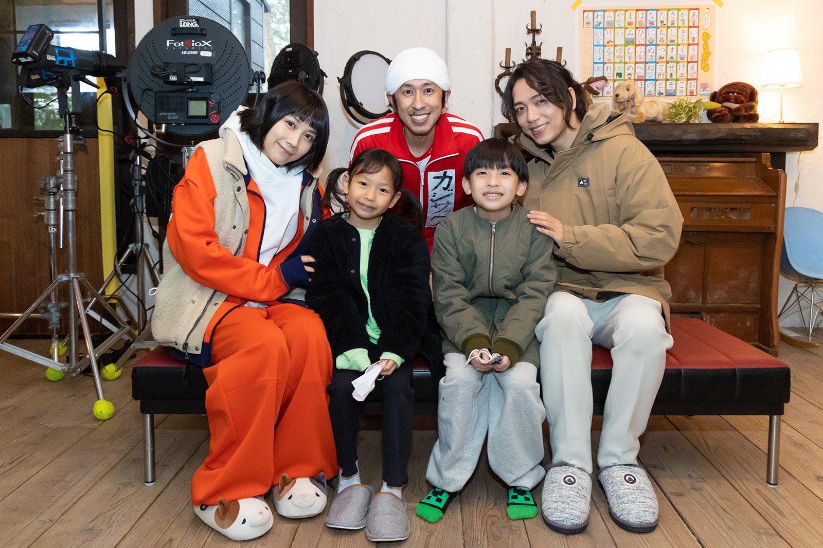 松本穂香、せんちゃん、カジサック、コジサック、山崎育三郎 （C）テレビ朝日