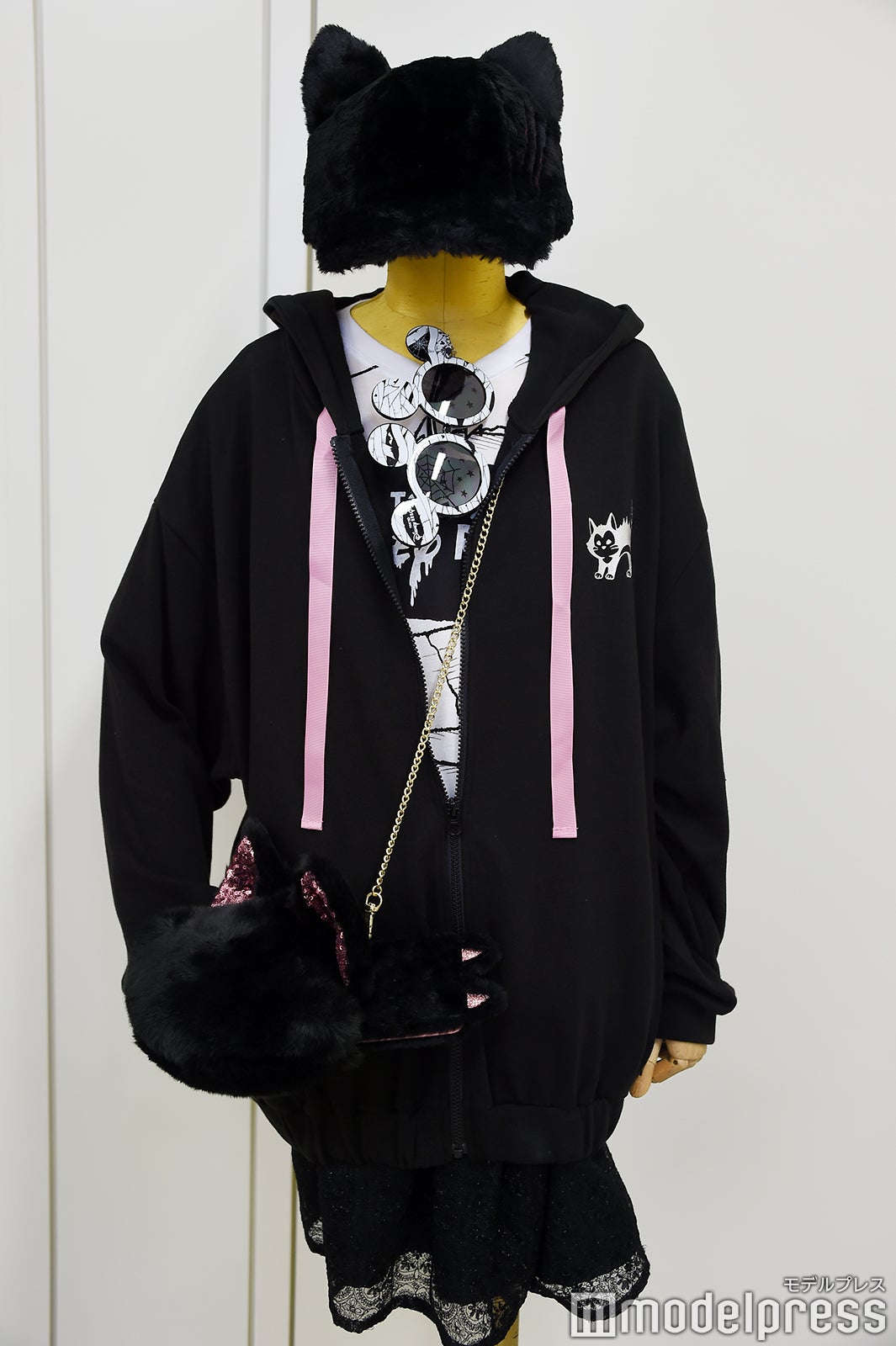 ハロウィーンらしさ溢れるコーディネートで気分もアップ （C）モデルプレス（C）Disney