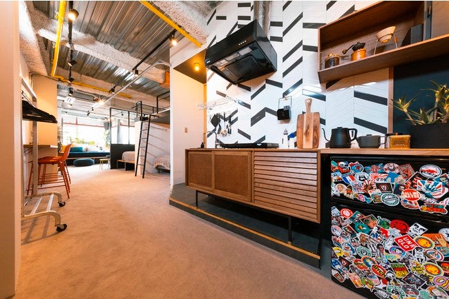 東京中野で“プレミアムなお泊まり体験”「イリーナカノ」遊び心あるデザイン空間でゆったり宿泊