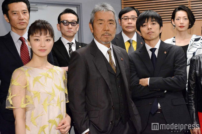 (前列左から)中越典子、寺尾聰、井ノ原快彦(後列左から)津田寛治、吹越満、田口浩正、原沙知絵(C)モデルプレス