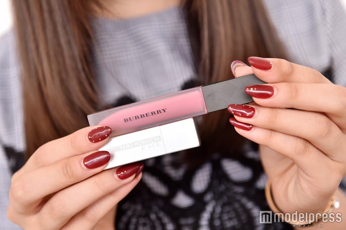 ライブで使用中のリップ(C)モデルプレス