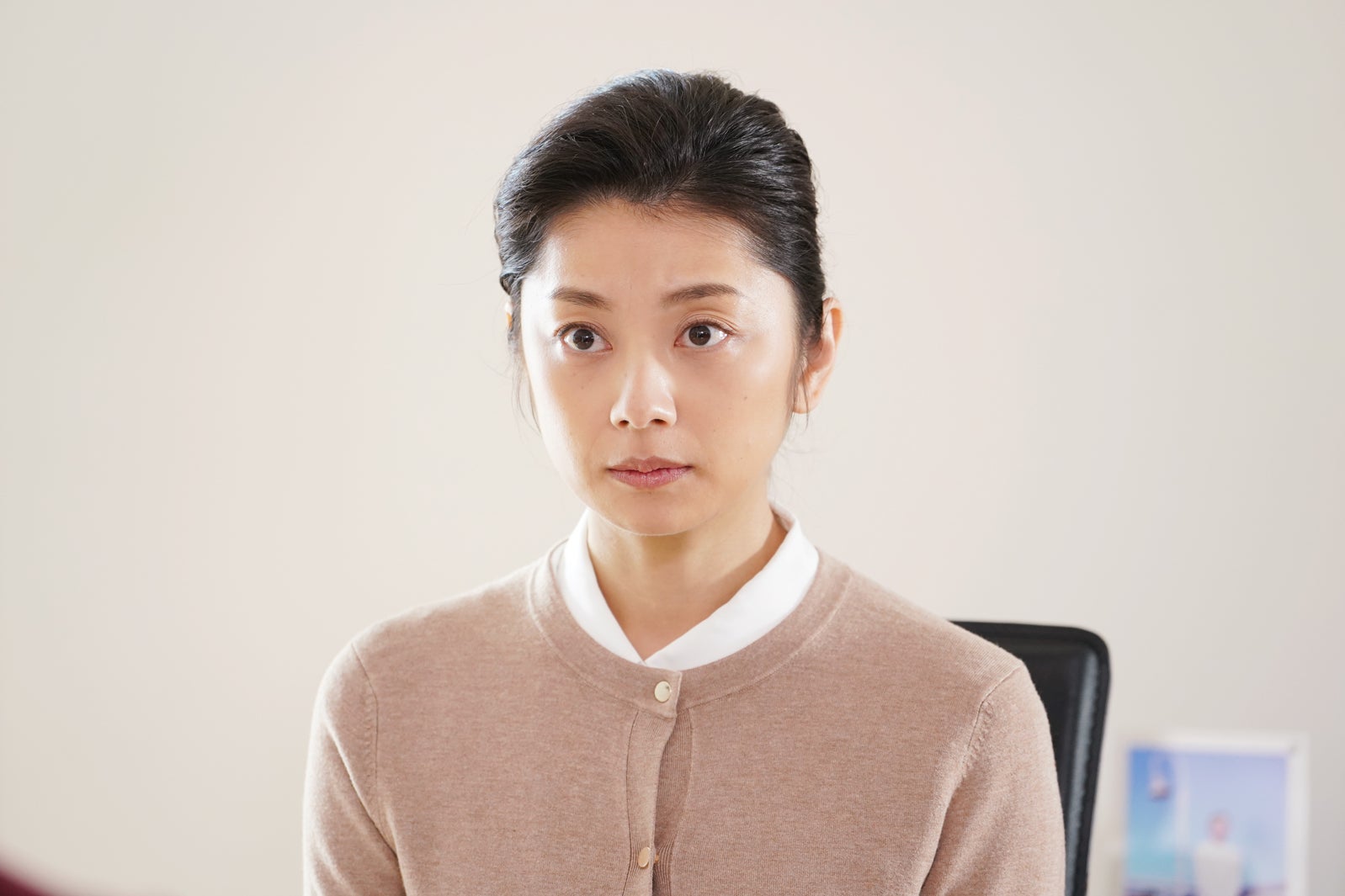 小池栄子／「美食探偵 明智五郎」第1話より（C）日本テレビ