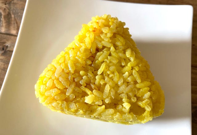 ナイルレストラン監修 チキンカレーおむすび