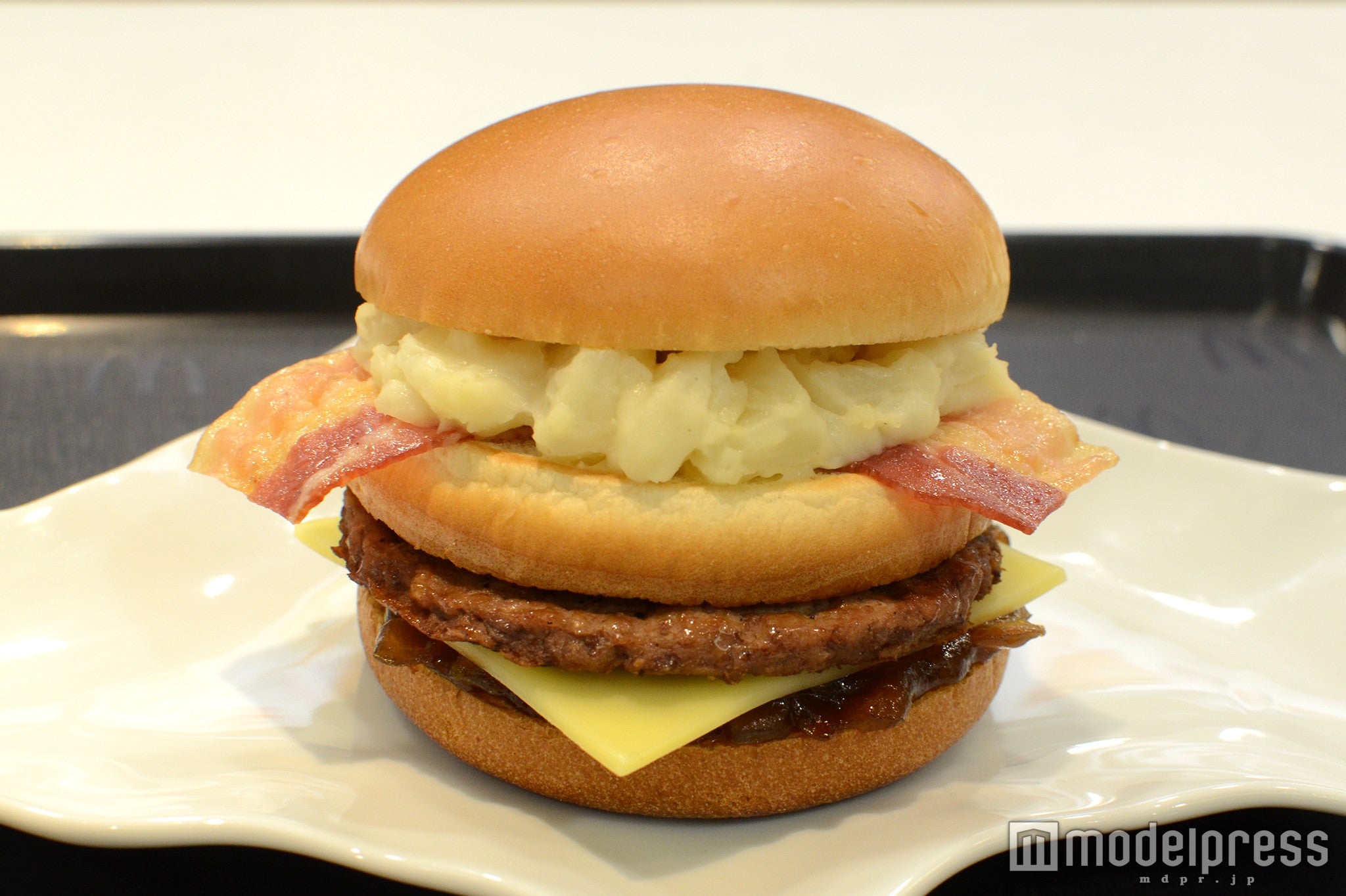 マクドナルド史上初の新メニュー“名前募集バーガー”を食べてみた＜試食レポ＞