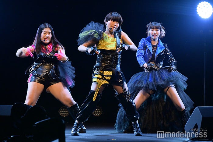 よしこ、まひる、川口ゆりな (C)モデルプレス