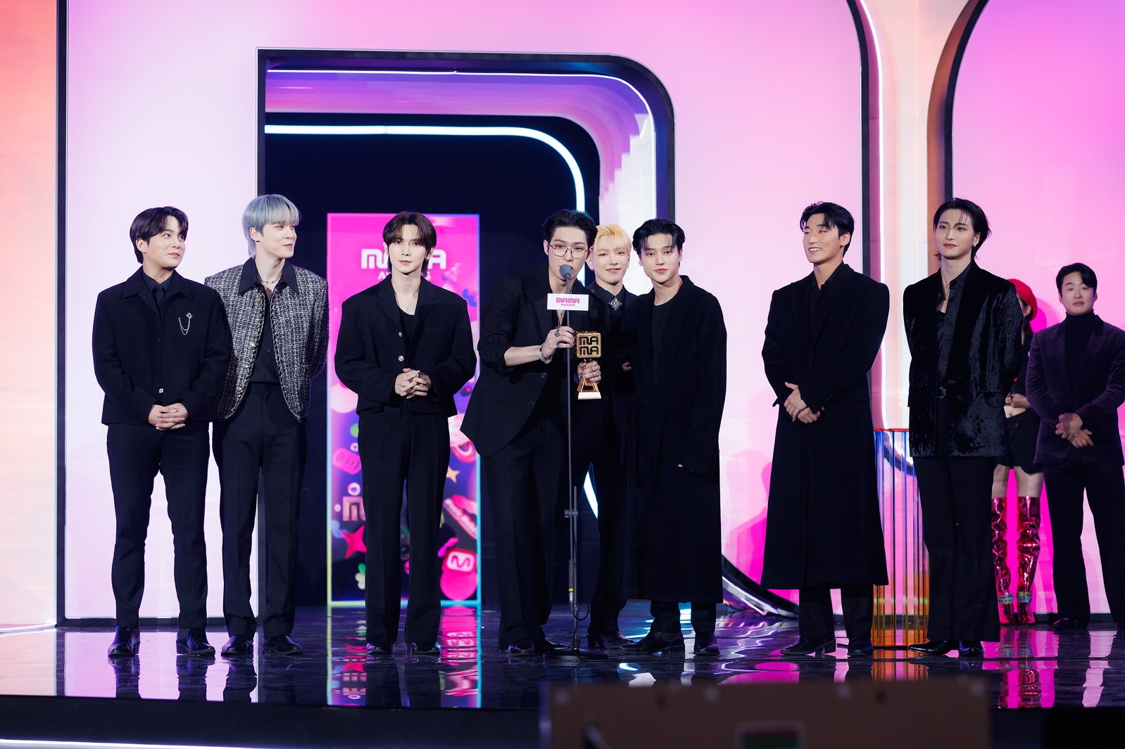 ATEEZ（C）CJ ENM Co., Ltd, All Rights Reserved