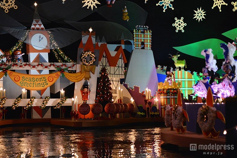 「イッツ・ア・スモールワールド“ベリーメリーホリデー”」