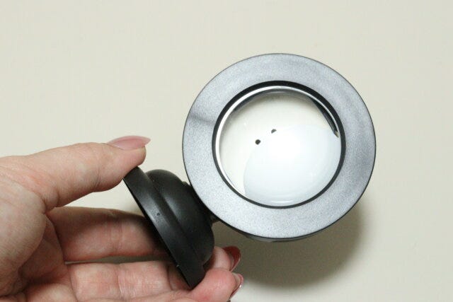 ダイソーの三日月ライト