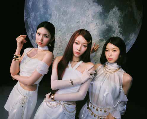 IS:SUE、最新ビジュアル公開 闇の中で光放つ存在表現【PHASE】