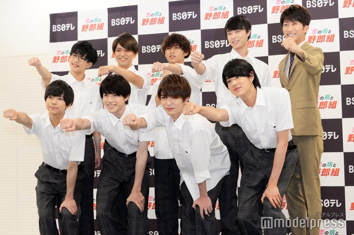 (前列左から)織山尚大、岩崎大昇、高橋優斗、佐藤龍我(後列左から)中村嶺亜、正門良規、猪狩蒼弥、作間龍斗、濱田崇裕(C)モデルプレス