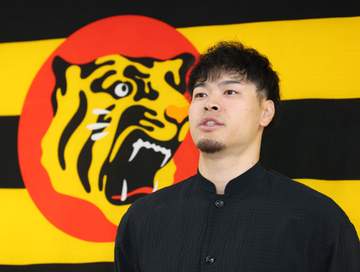 阪神・佐藤輝がポスティング容認受け取材対応 球団、虎党に感謝「入団した時からずっと大切に育てていただきました」「甲子園の歓声は世界一」