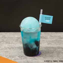 【五条悟】かき氷ドリンク 税込1,000円(C)芥見下々/集英社・呪術廻戦製作委員会