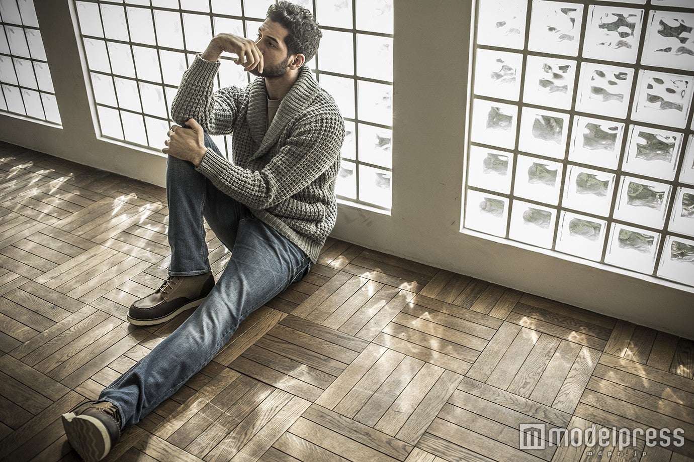 360°いつでも美しいシルエットを演出してくれて、ウエストの締め付け感はなく、しゃがんでも腰まわりがフィットする