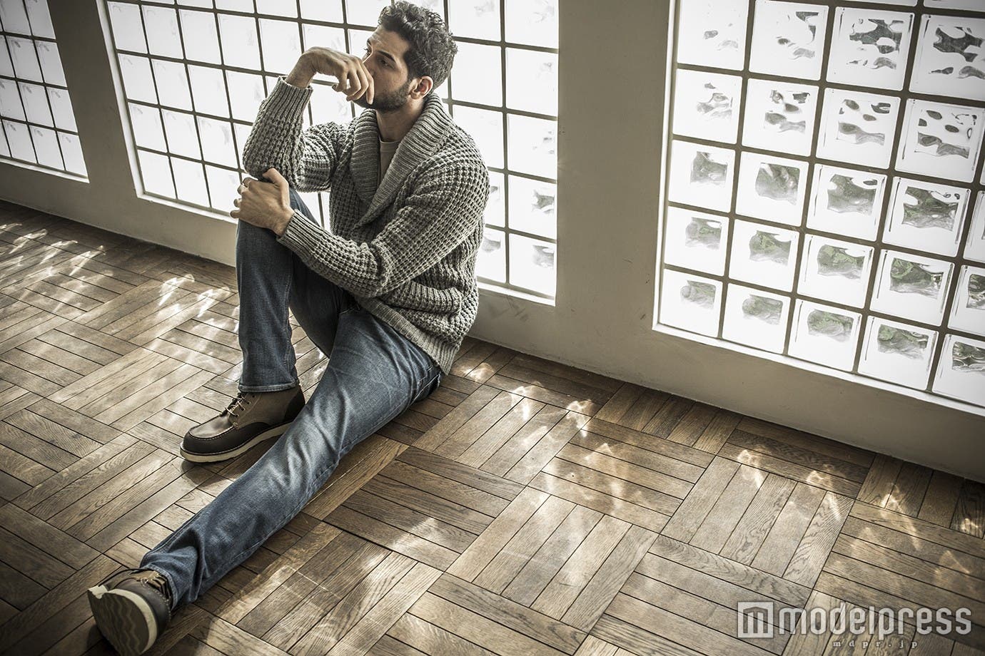 360°いつでも美しいシルエットを演出してくれて、ウエストの締め付け感はなく、しゃがんでも腰まわりがフィットする