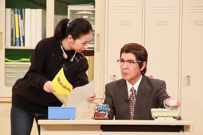 (左から)関根麻里、関根勤 (C)フジテレビ