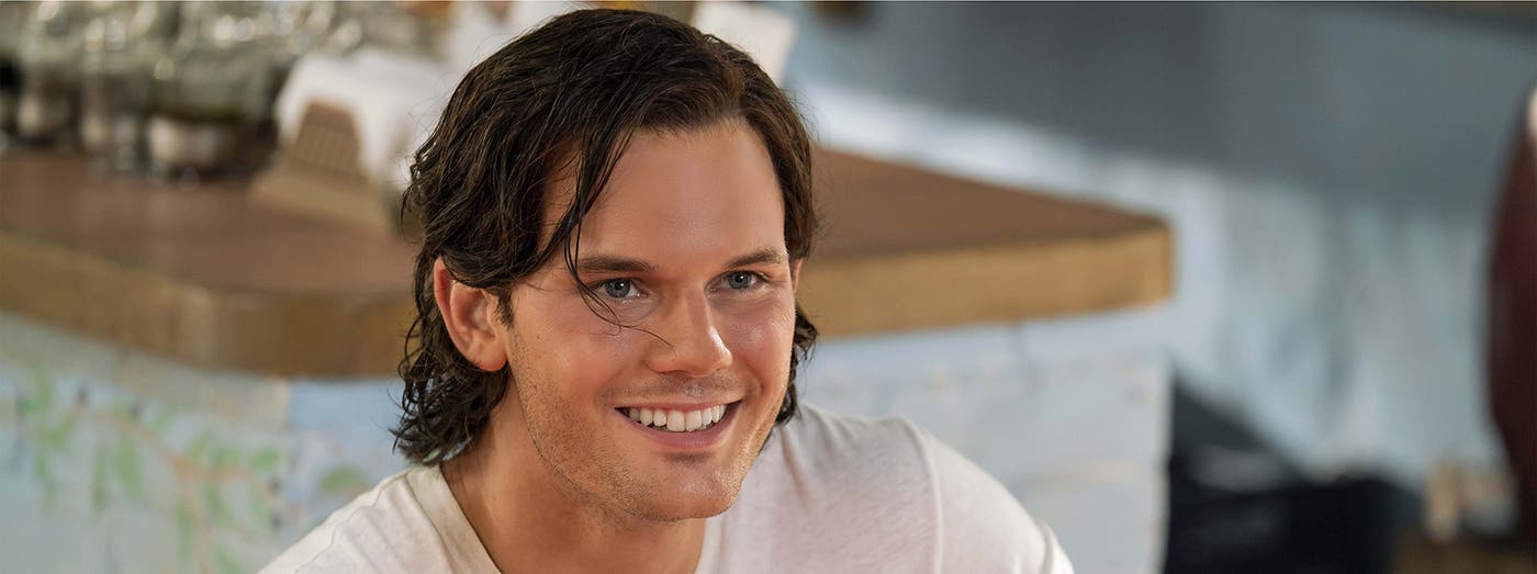 若きサム(ジェレミー・アーヴァイン)(C)Universal Pictures